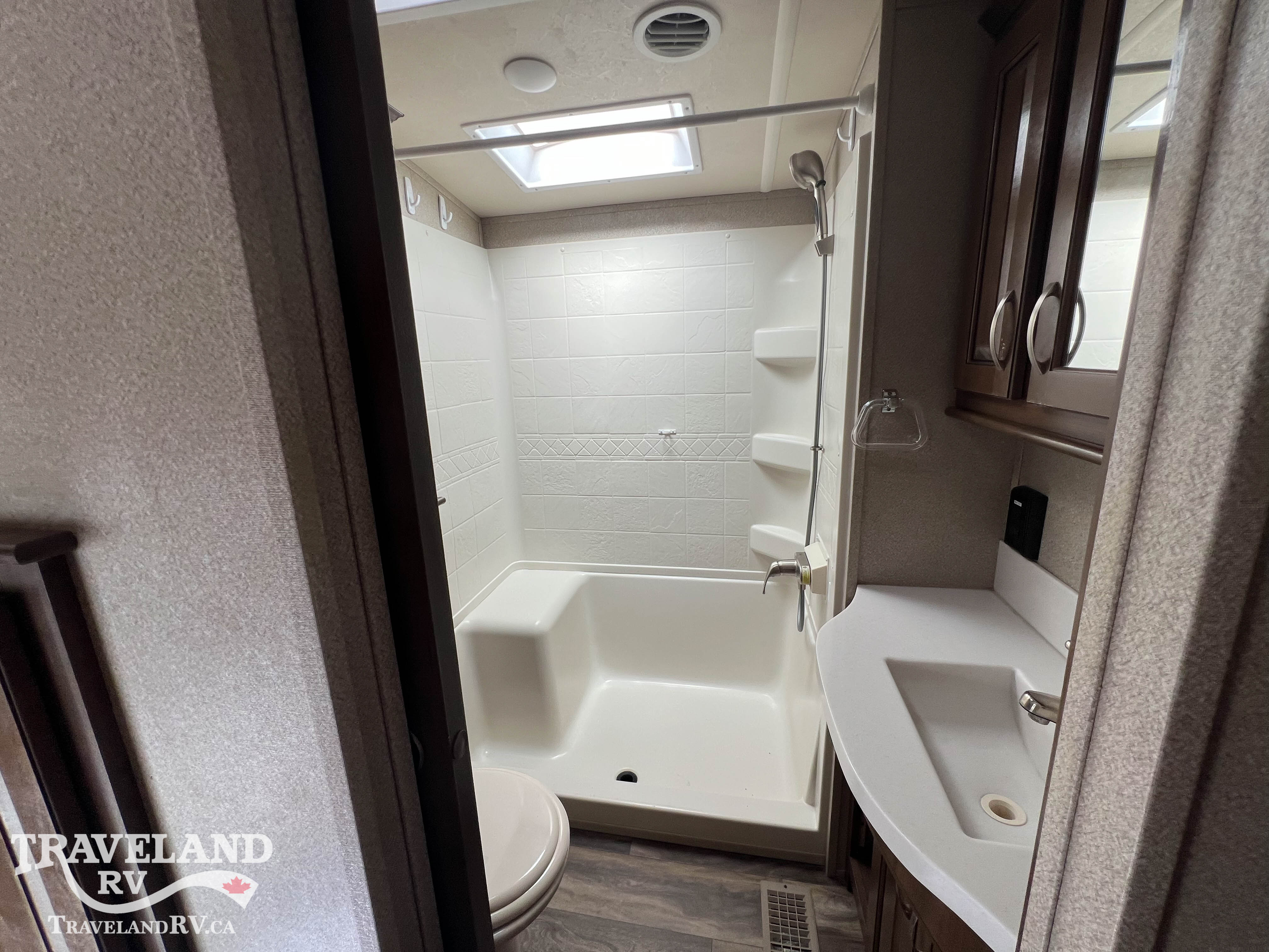 2019 Forest River Cedar Creek Silverback 33IK - Image 23