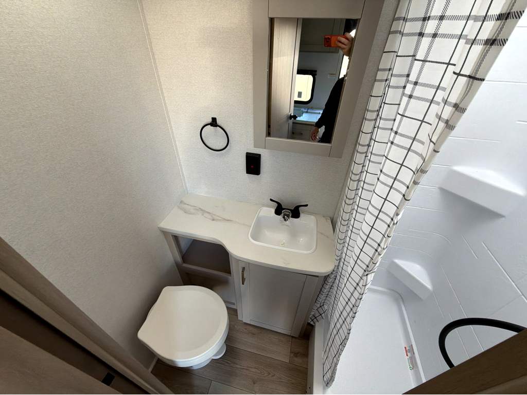 2027 Jayco Jay Flight SLX 210QB - Image 24