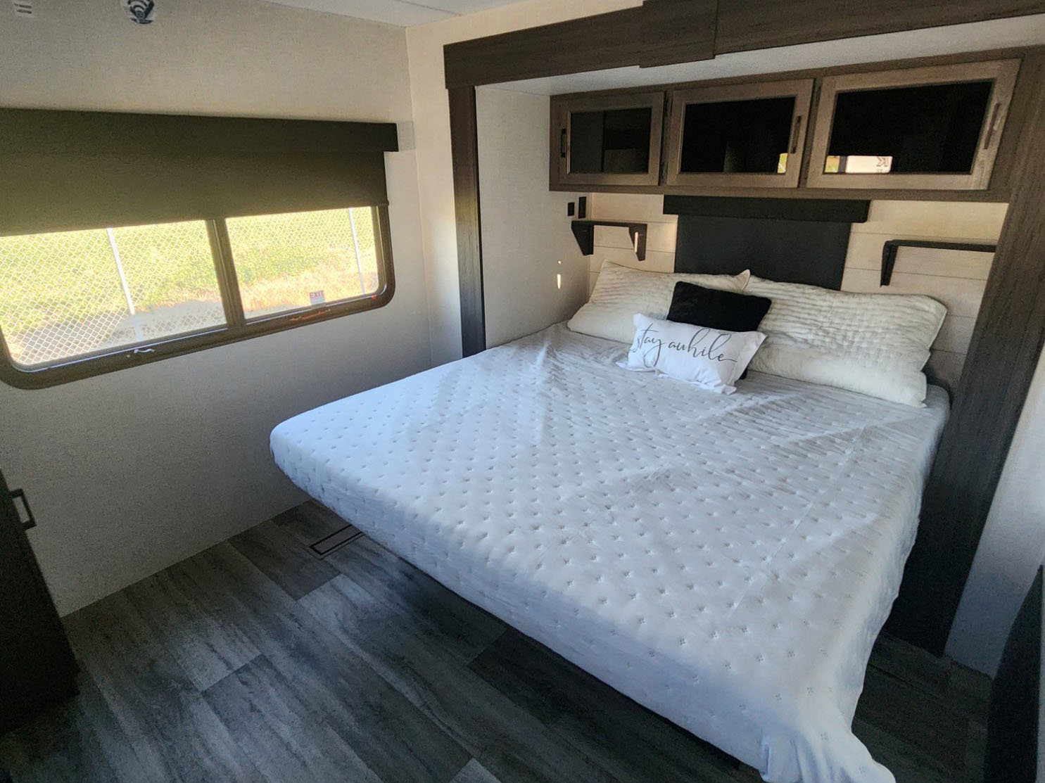2026 VENTURE RV SPORTTREK 333VMI - Image 17