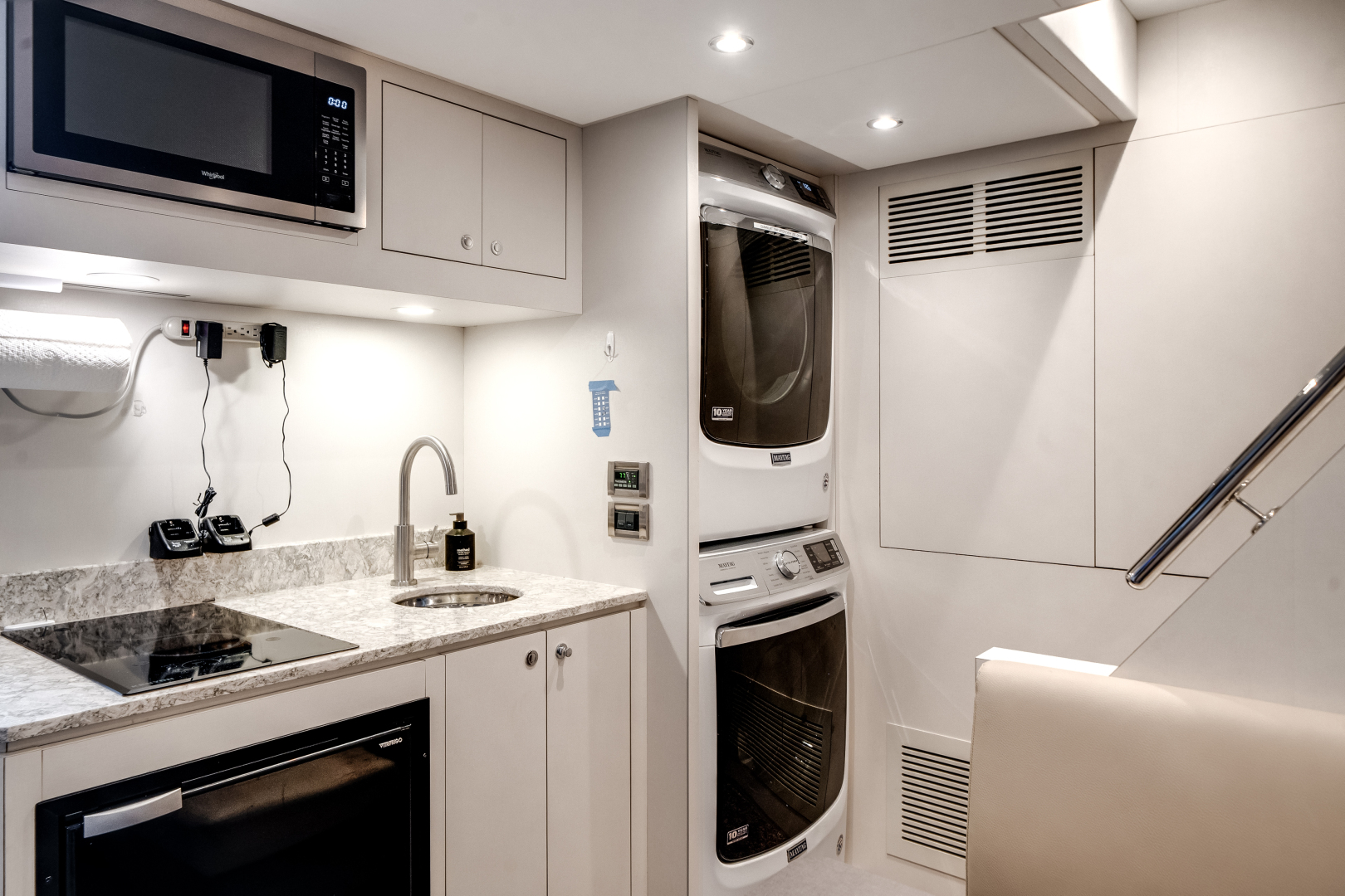 2022 Ocean Alexander 32L - Image 82