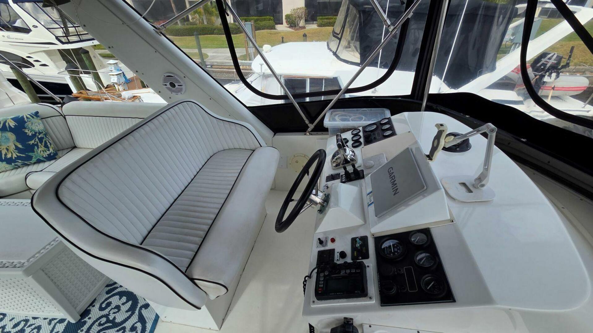 1998 Navigator 5300 - Image 54