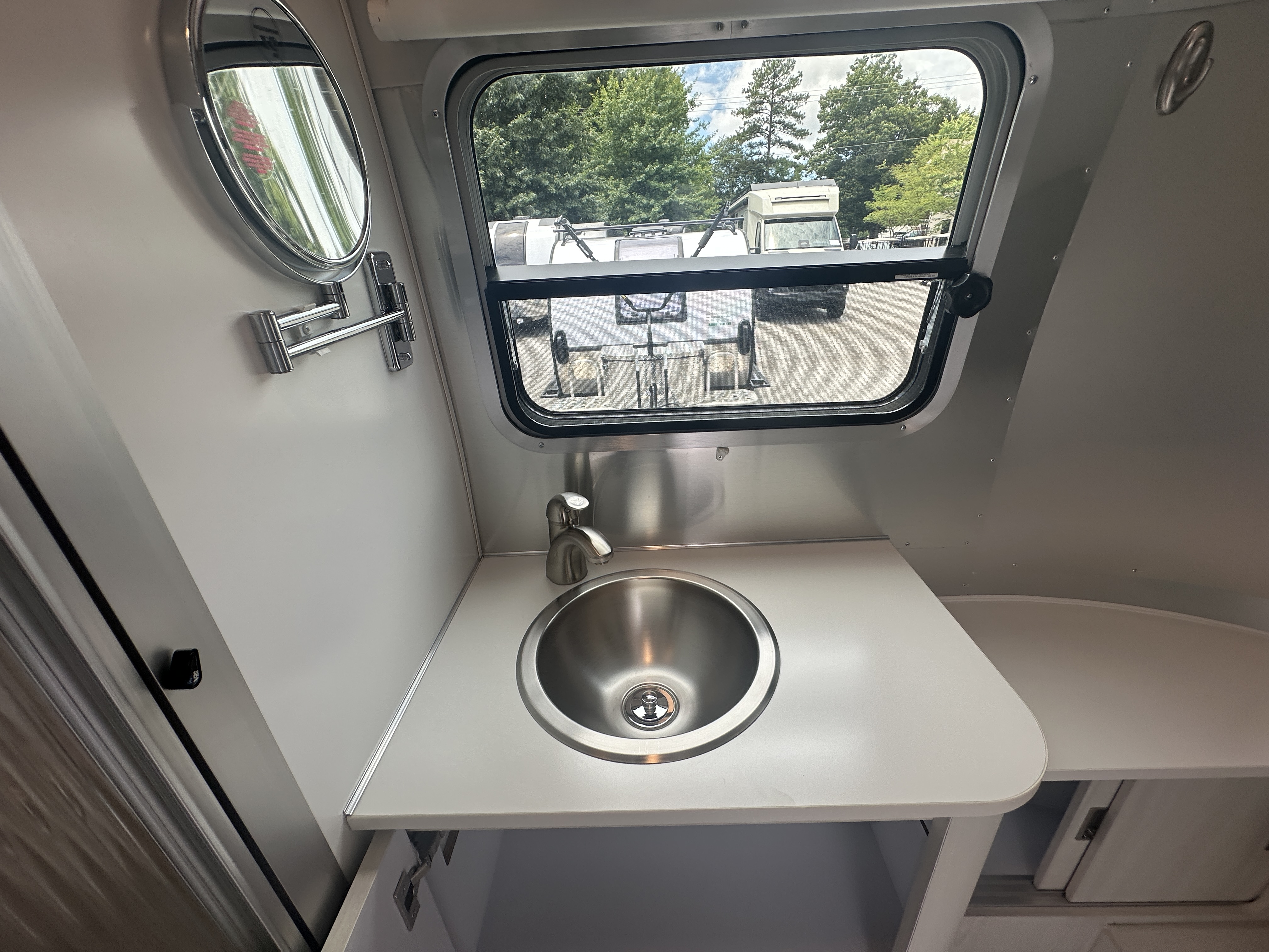 2024 Airstream Bambi 22FB - Image 26