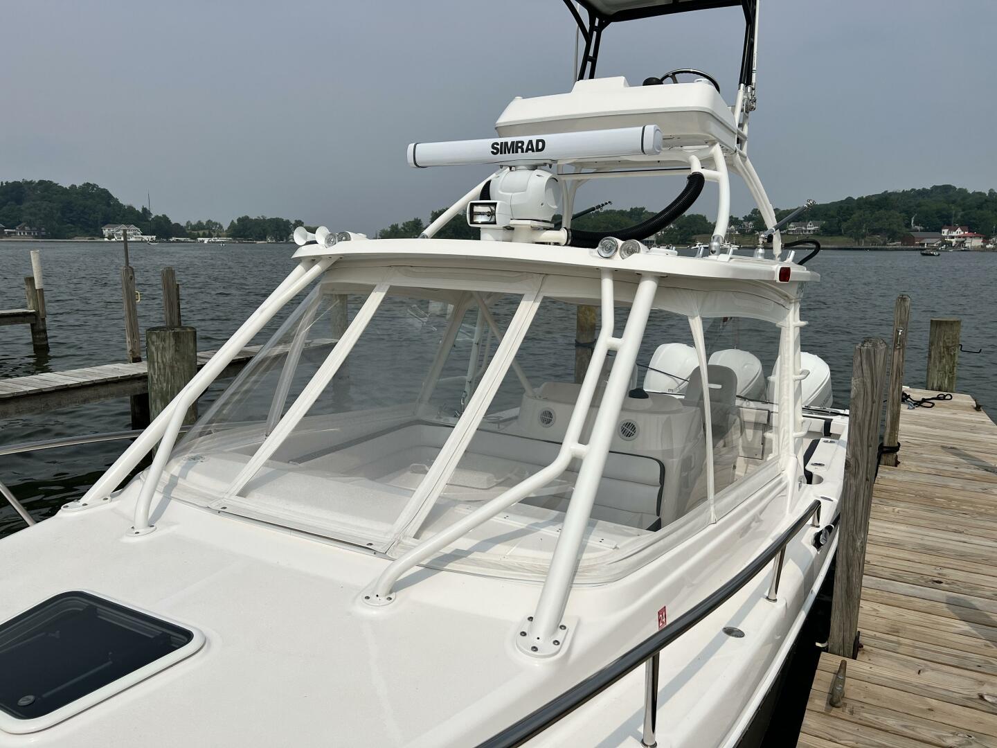2012 Everglades 350 LX - Image 17
