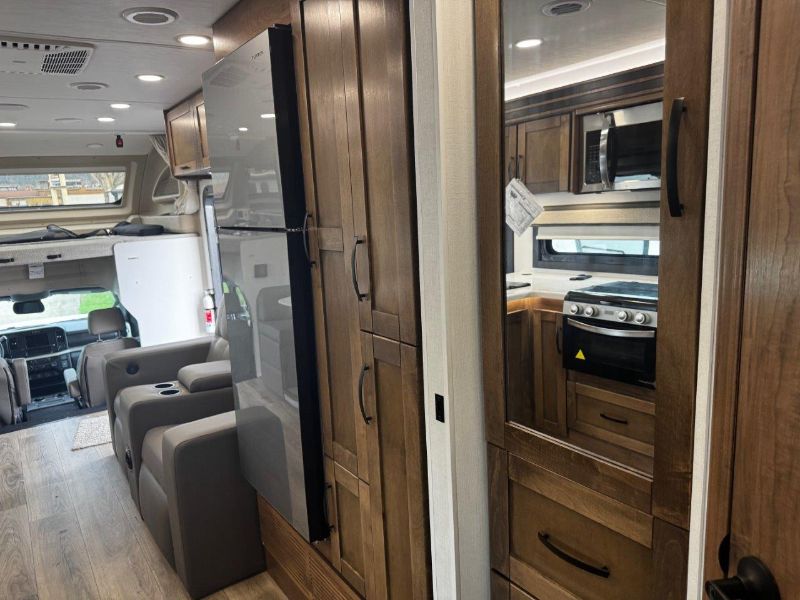 2026 Entegra Coach Esteem XL 32U - Image 37