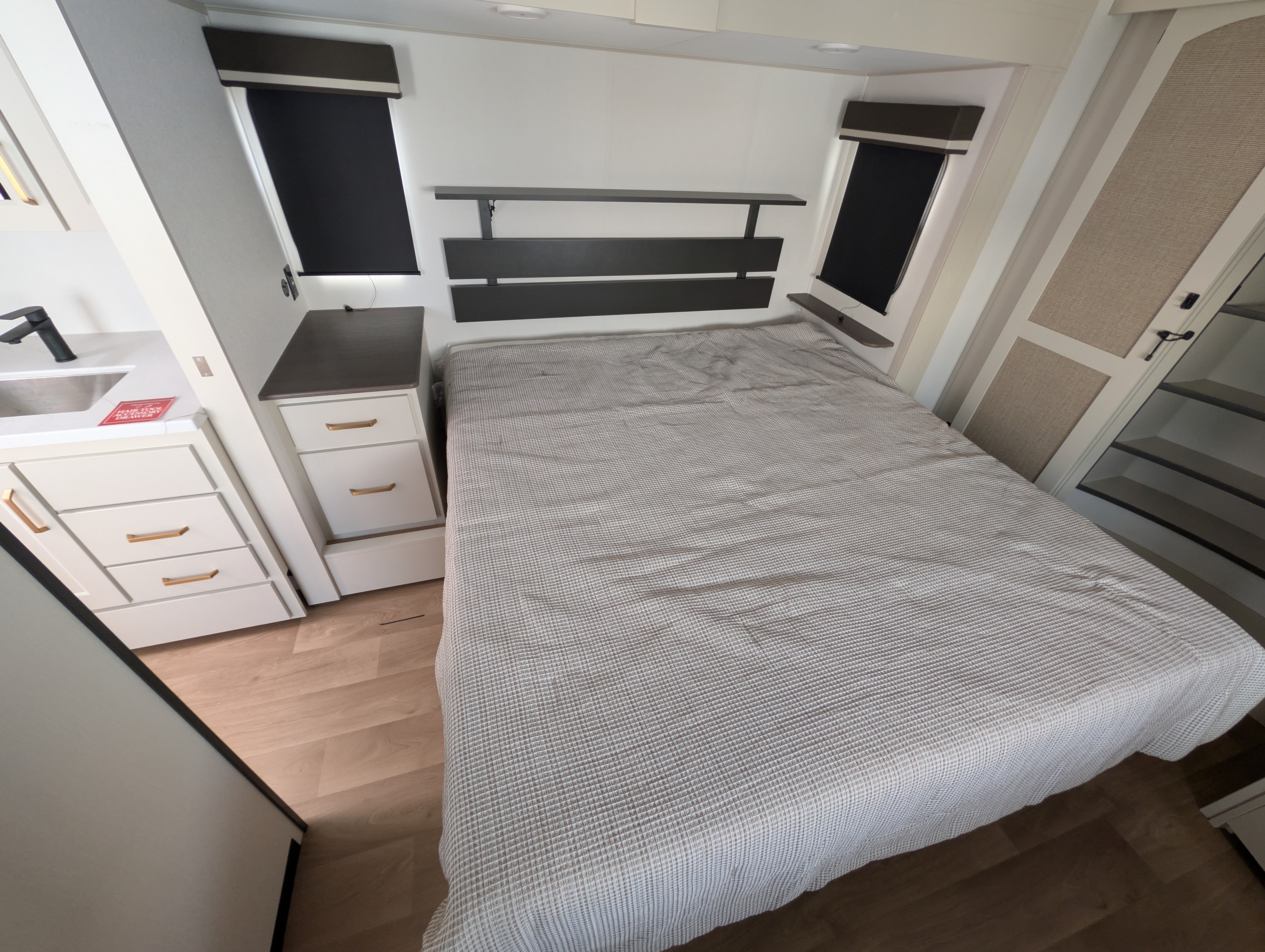 2026 GRAND DESIGN INFLUENCE 3203GK - Image 35