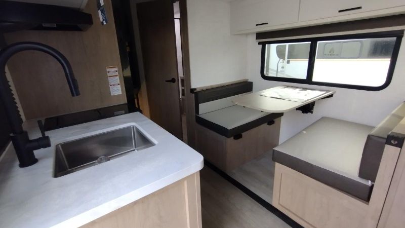 2026 Ember RV E-Series 19ETS - Image 3