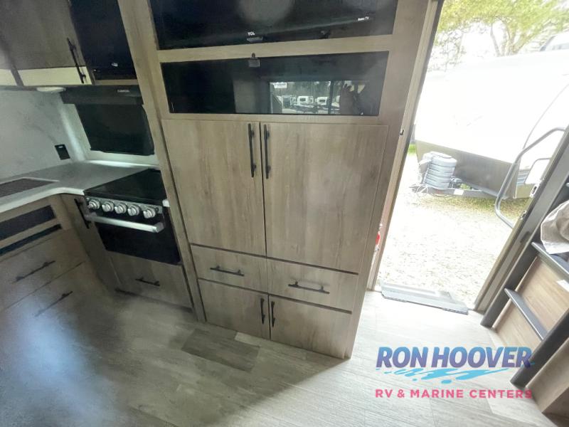 2023 GRAND DESIGN 2400BH - Image 9