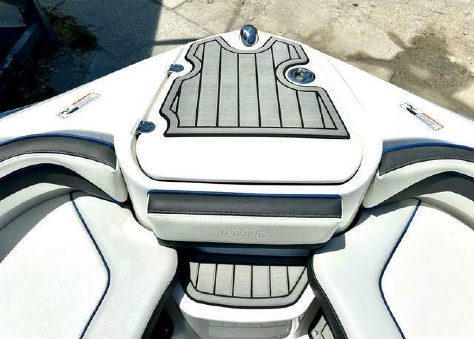 2018 Yamaha Boats - Image 3