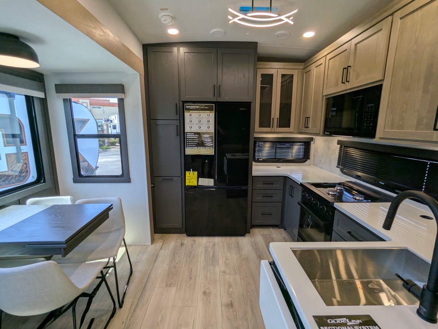 2026 Forest River Rockwood Signature 404SRK - Image 24