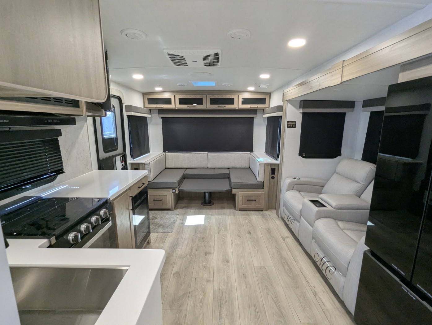 2027 Forest River Rockwood Ultra Lite 2618RD - Image 42