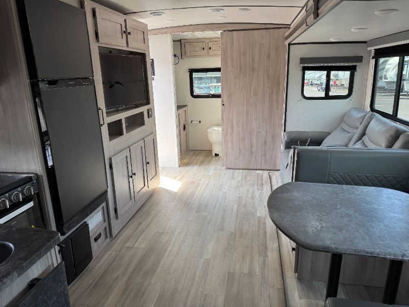 2024 Coachmen Northern Spirit Ultra Lite 2557RB - Image 11