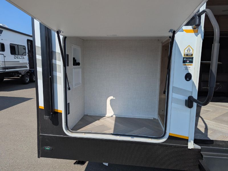 2026 Ember RV E-Series 18RBE - Image 3