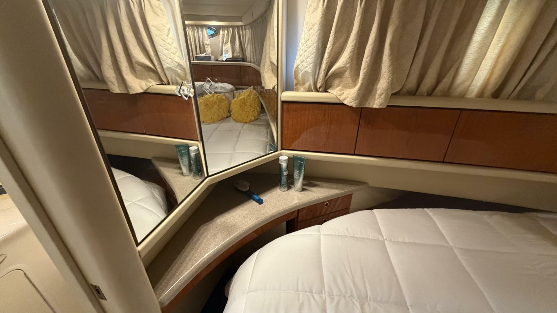 2000 Sea Ray 380 Aft Cabin - Image 40