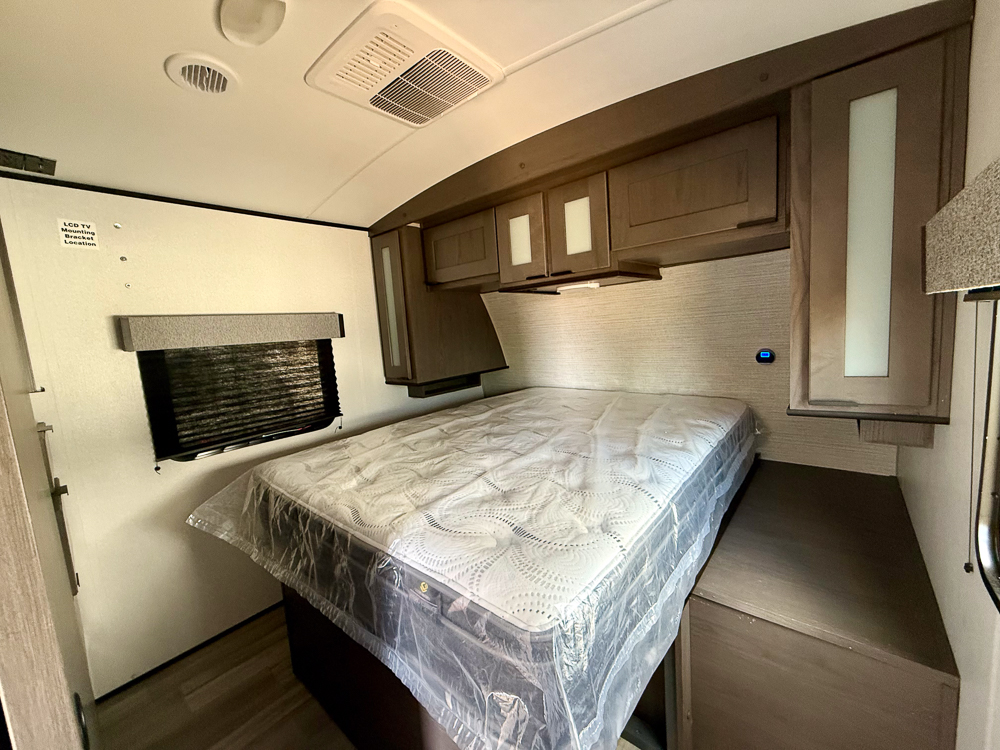 2022 CRUISER RV MPG ULTRA LITE TOY HAULER 2700 - Image 31