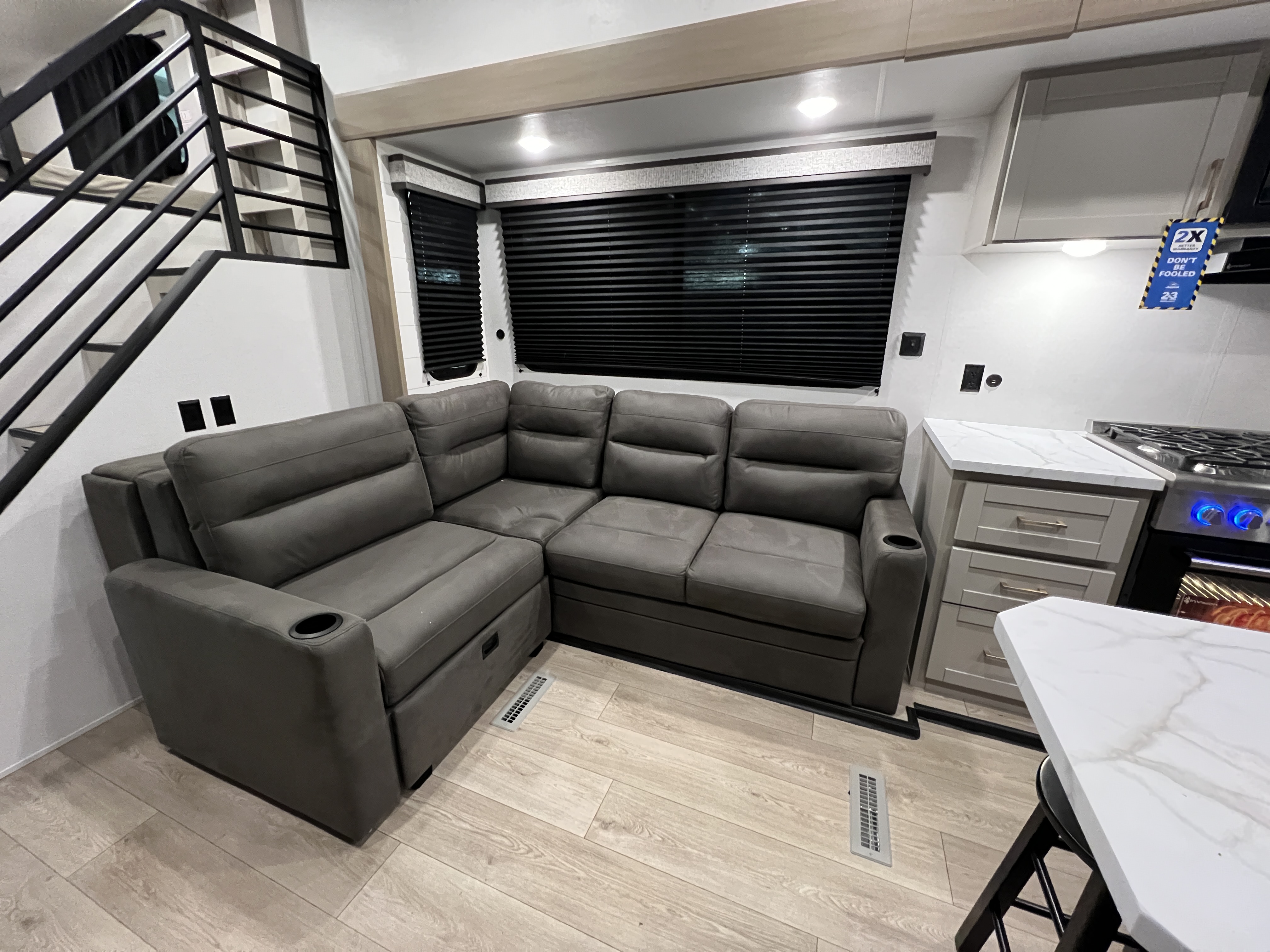 2027 Jayco Jay Flight Bungalow JayLoft - Image 19