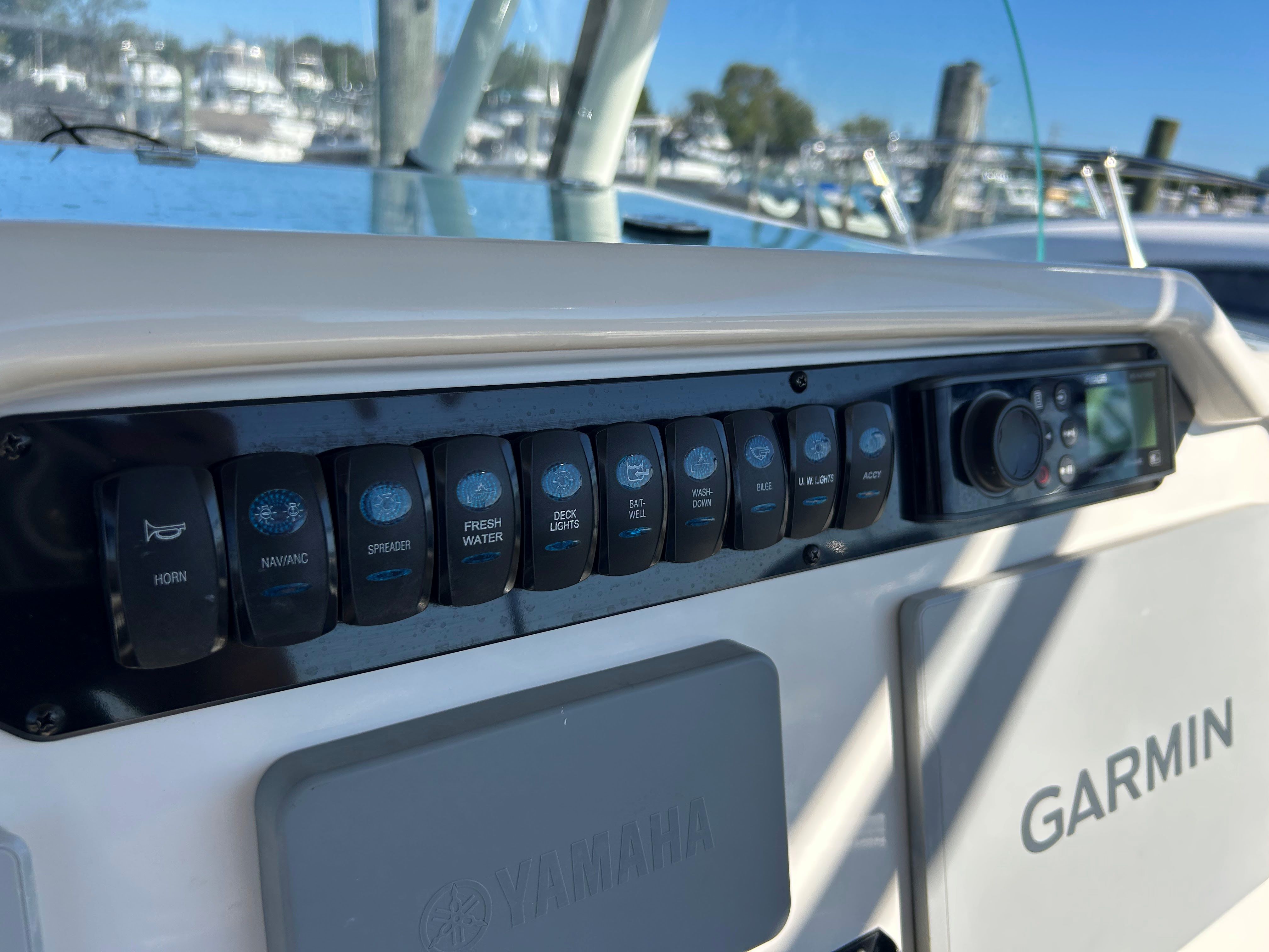 2019 Sailfish 270 CC - Image 14
