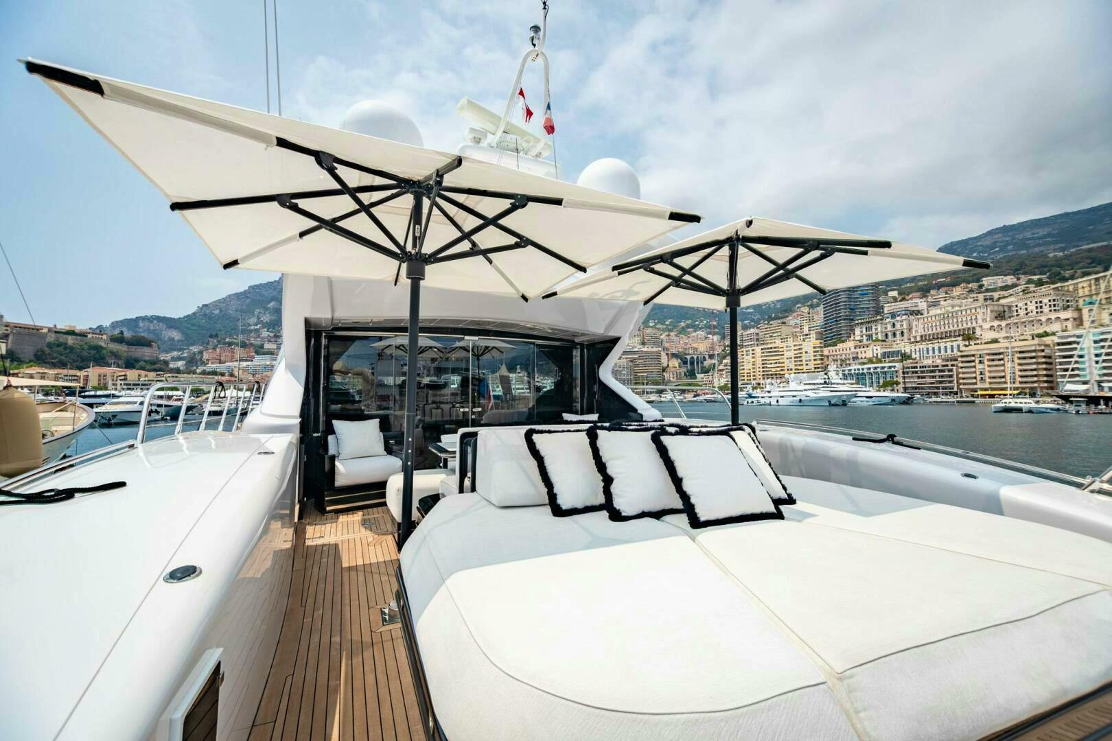 2013 Overmarine Mangusta 108 - Image 10