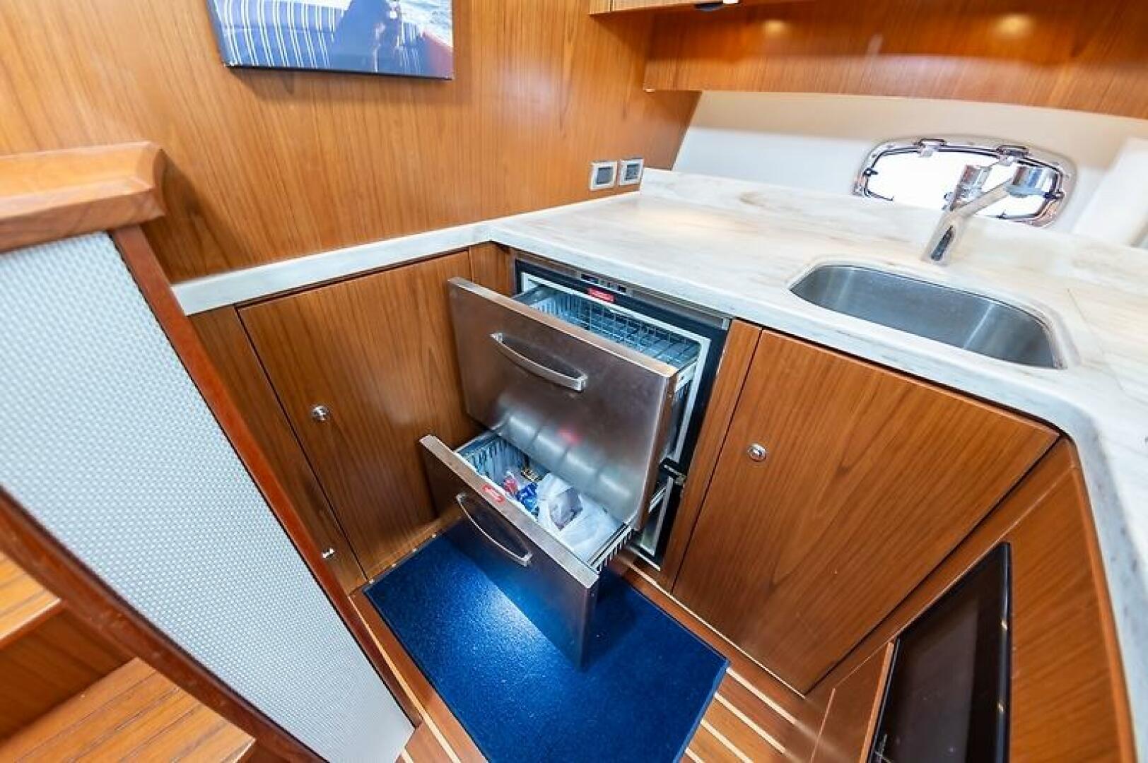 2015 Tiara Yachts 39 Coronet - Image 29
