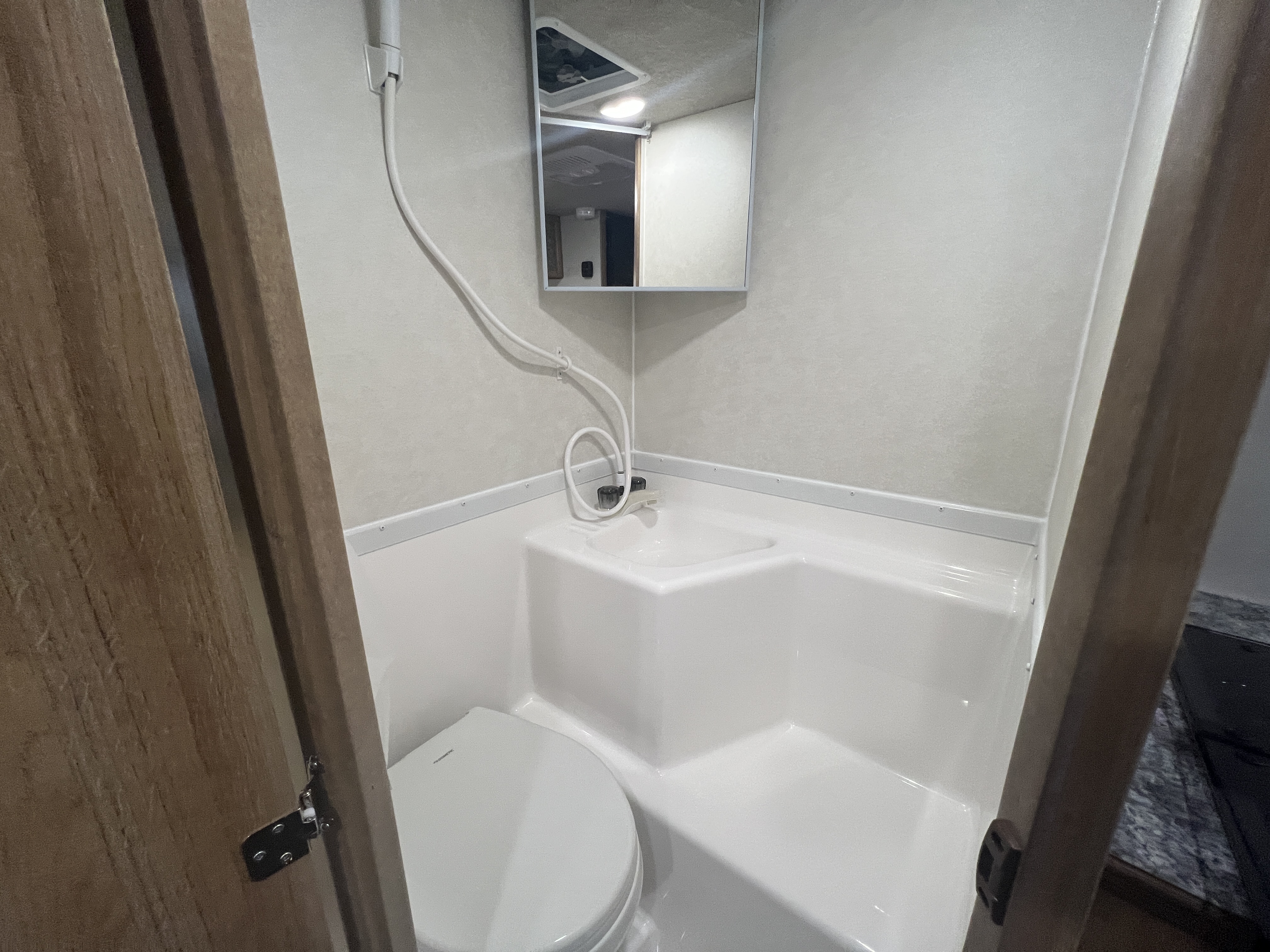 2027 Westland RV Travelaire 80WS - Image 14