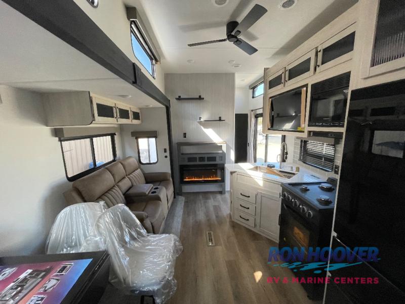 2026 PALOMINO 429LFT - Image 7