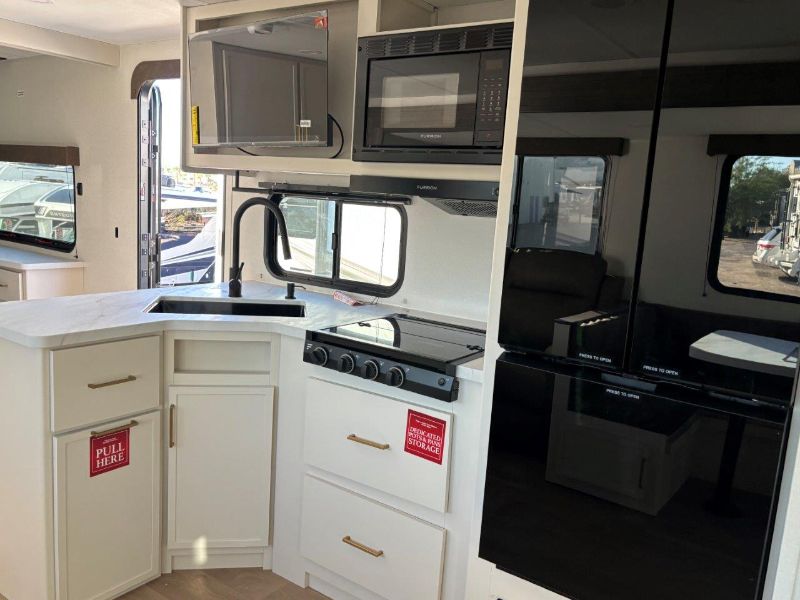 2026 Grand Design Transcend 335BHT - Image 32