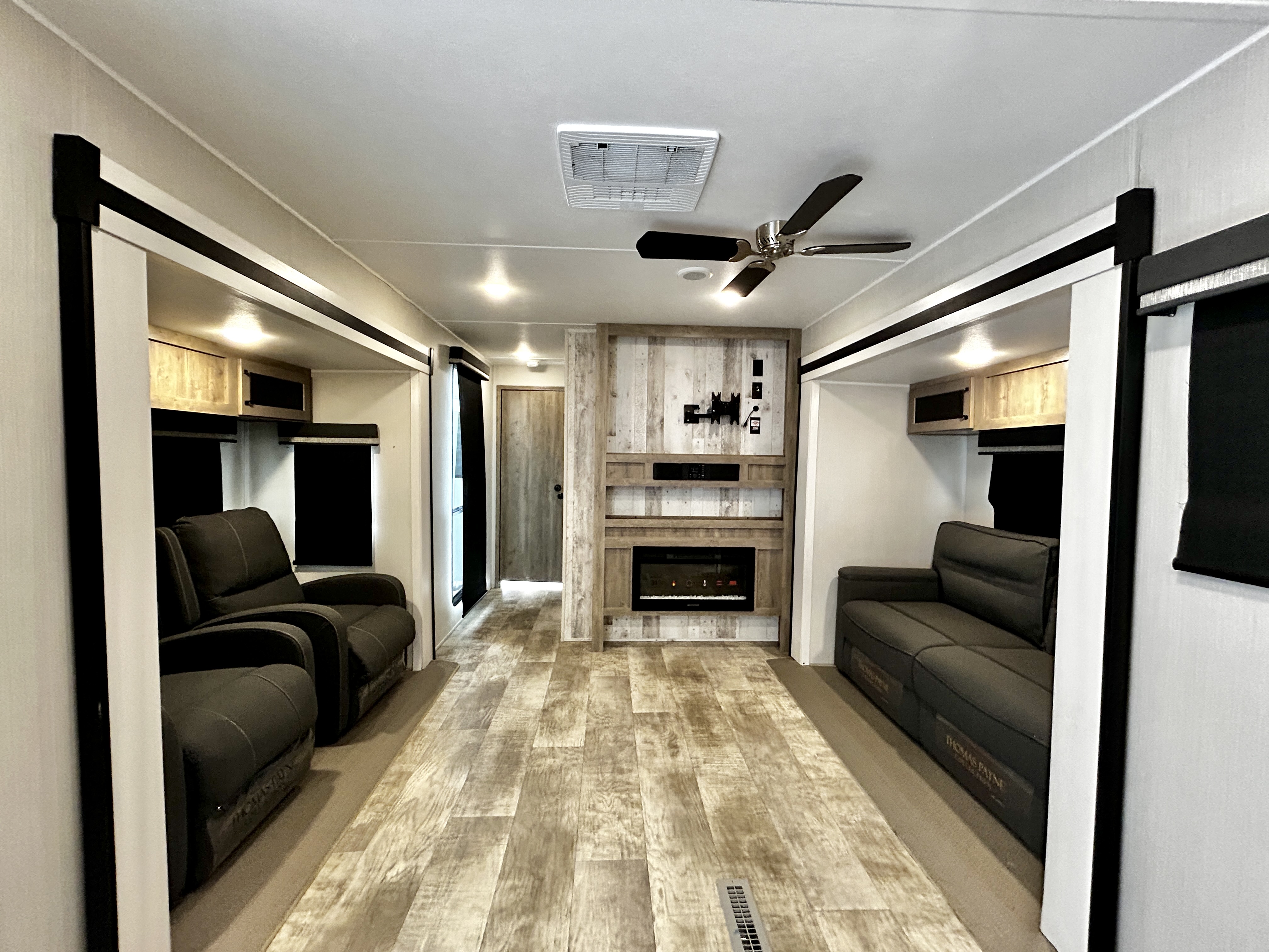2024 Palomino Puma 39FKL - Image 12