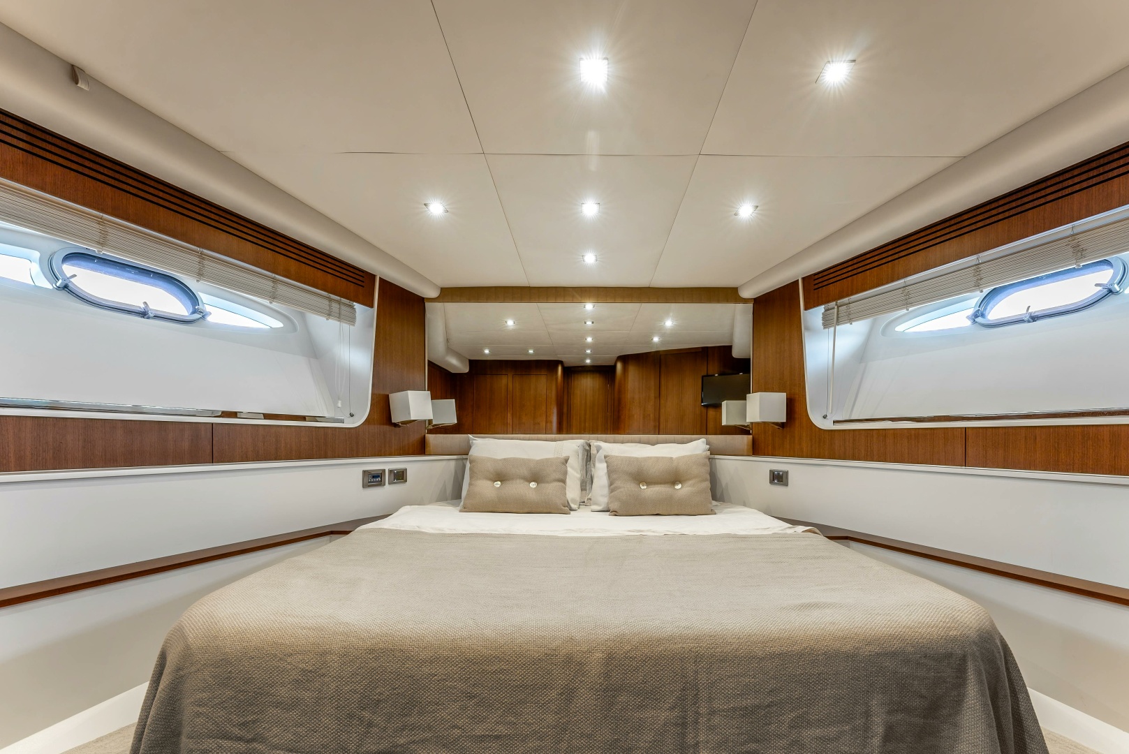 2012 Numarine - Image 30