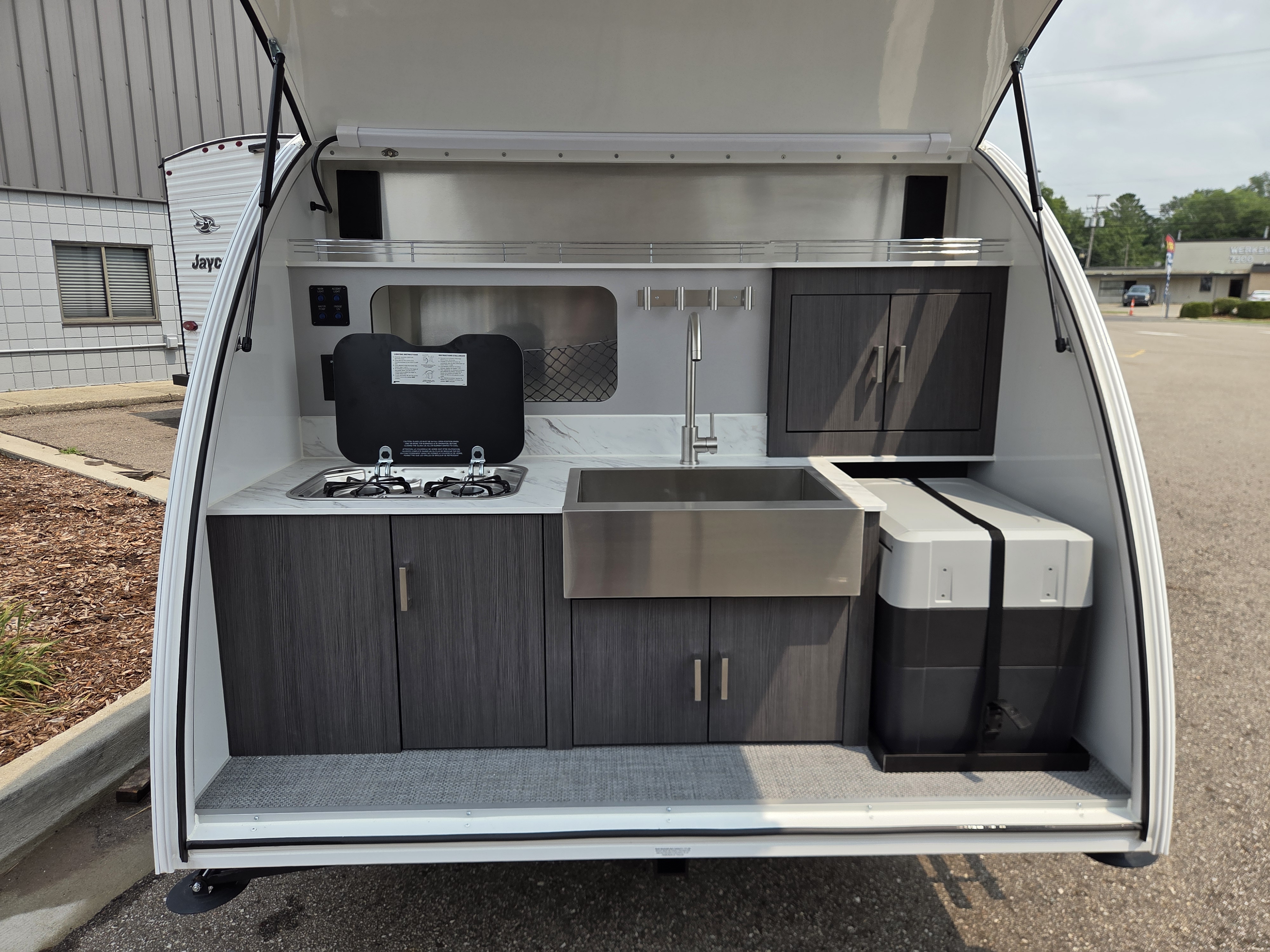 2027 inTech Luna L6x10.5 - Image 4