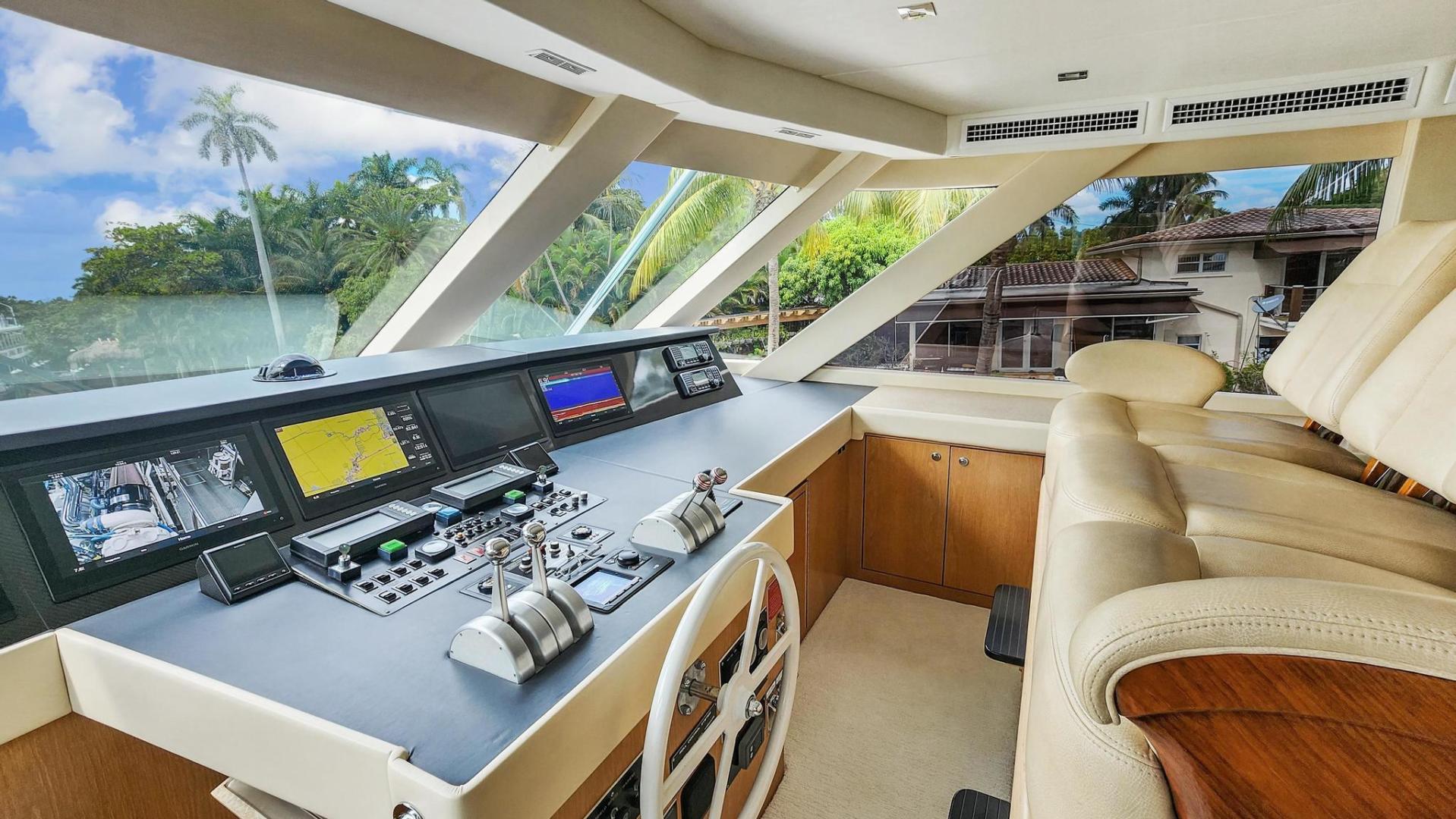 1998 Hatteras 82 Convertible - Image 23