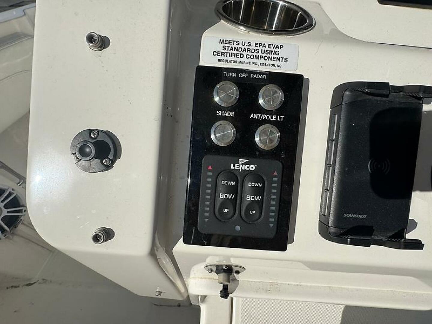 2022 Regulator 31 FS - Image 21