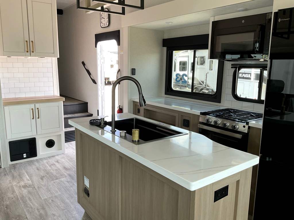 2026 JAYCO Eagle 325 MKTS - Image 21