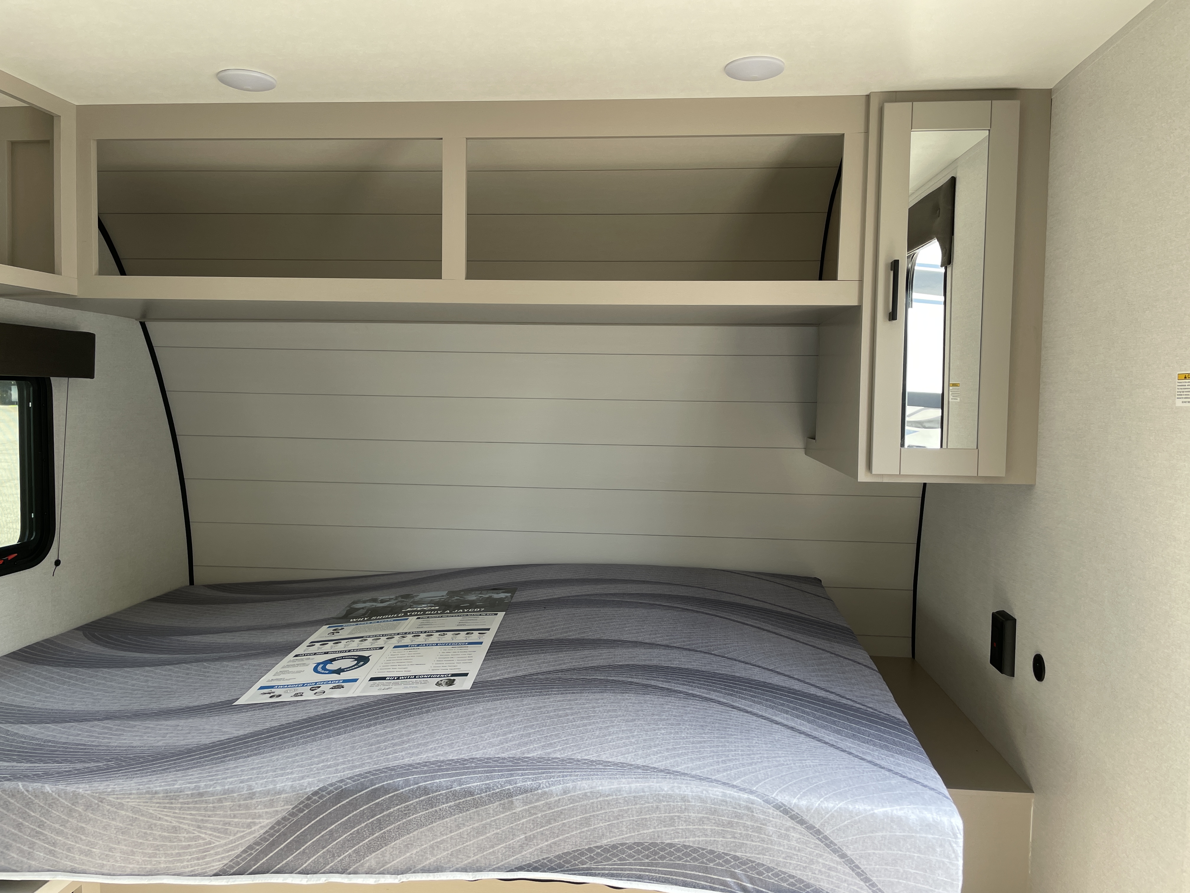 2027 Jayco Jay Flight SLX 172DB - Image 17