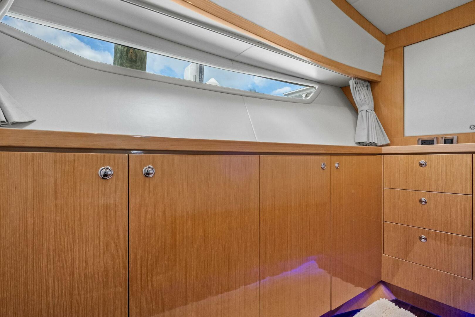 2018 Mares 47 Outboard Express Catamaran - Image 33