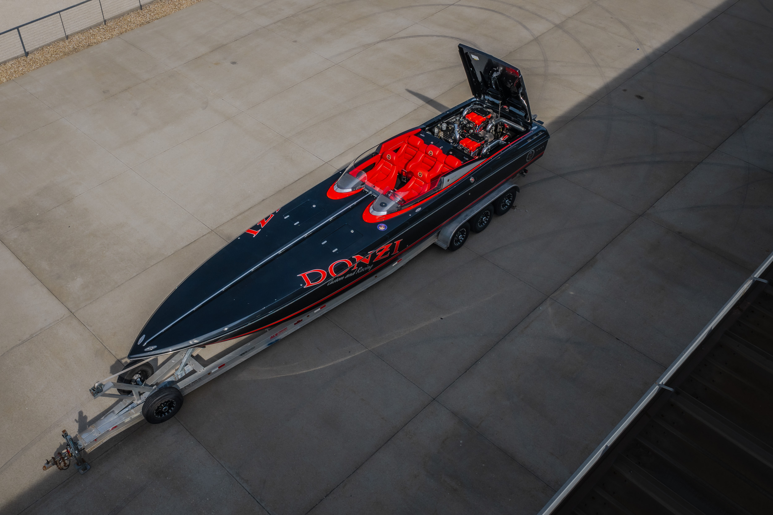 2009 Donzi 38 ZRC - Image 8
