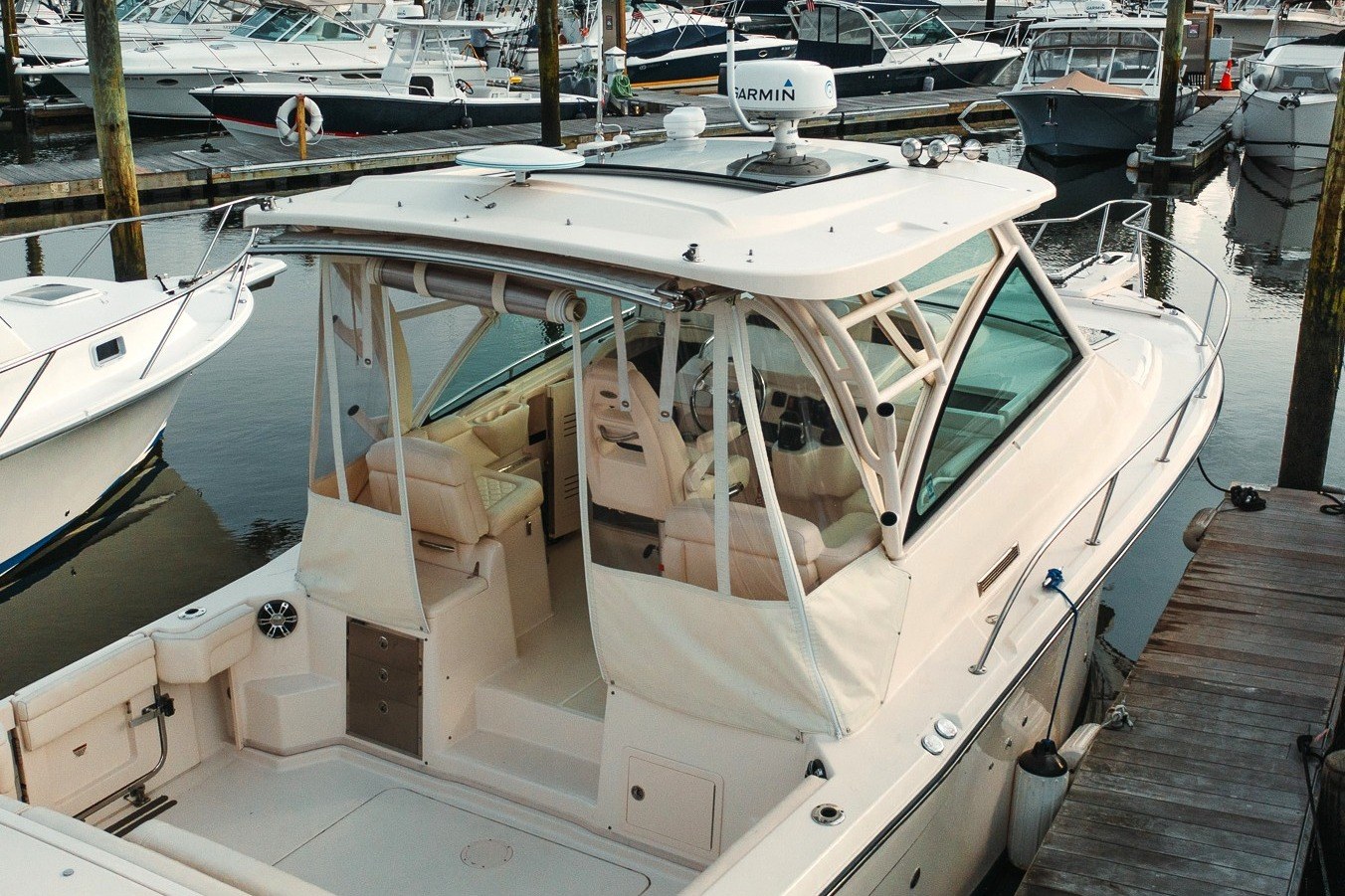 2020 Grady-White Express 330 - Image 9