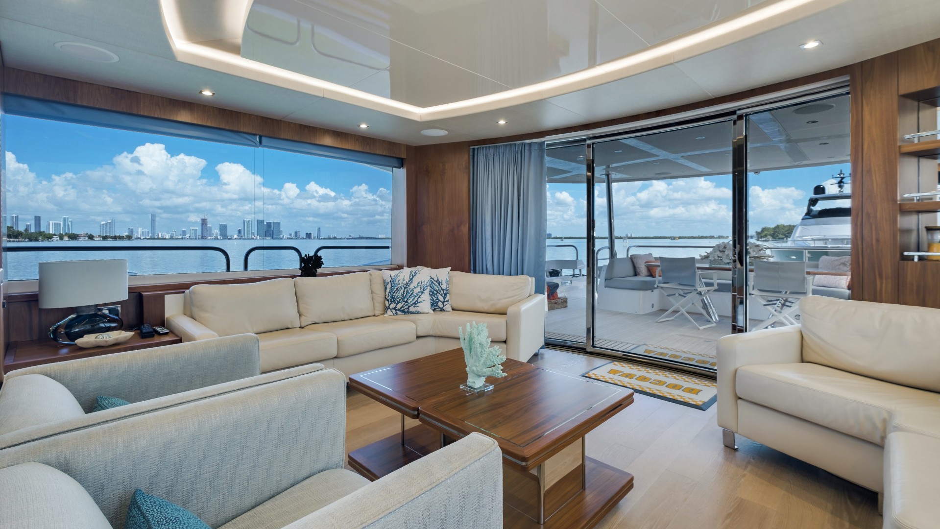 2018 Sunseeker 86 Yacht - Image 19
