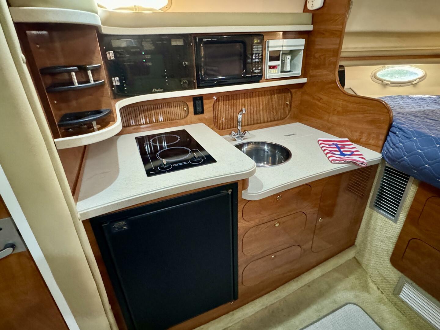2004 Rinker 342 Fiesta Vee - Image 44
