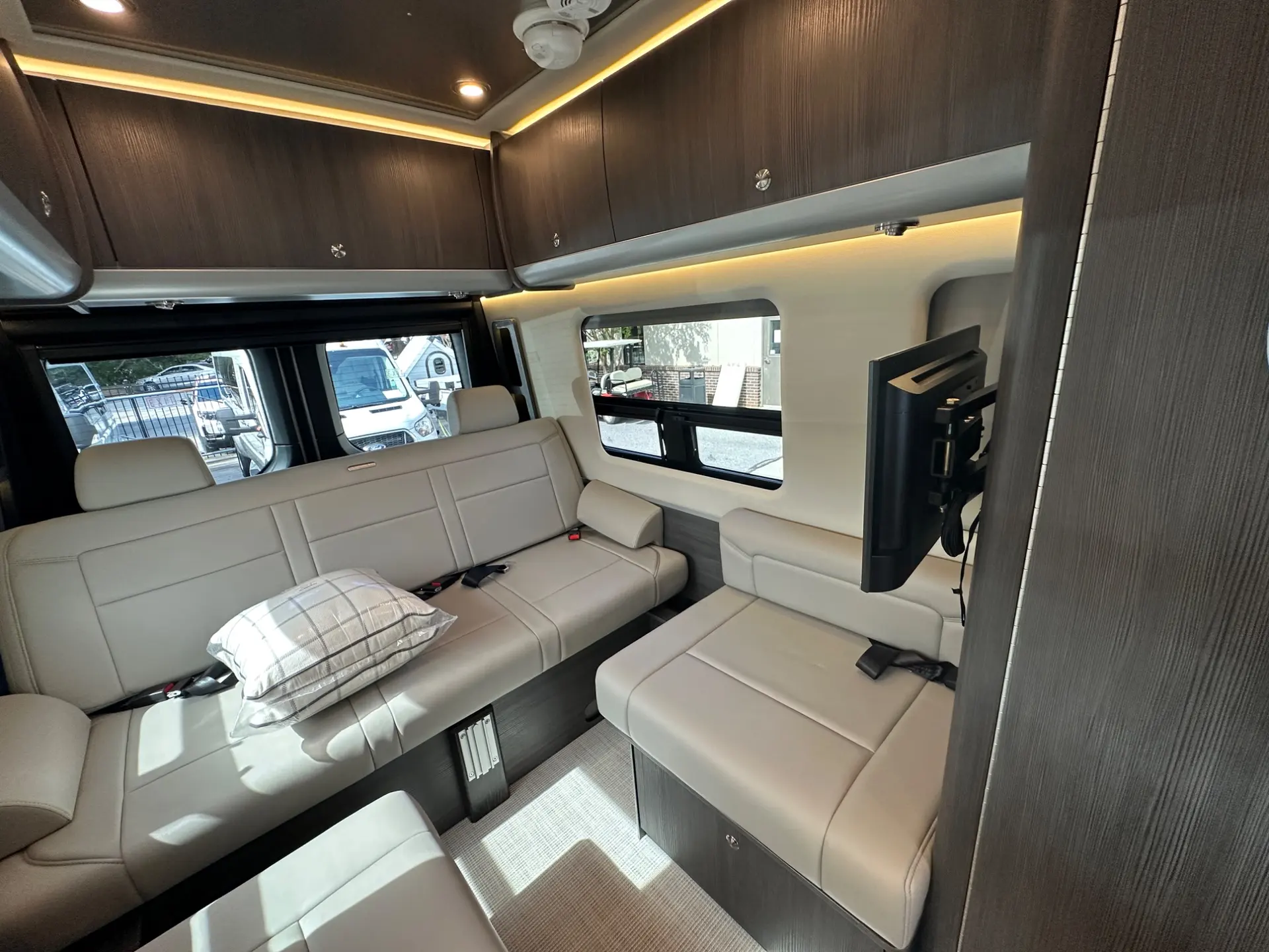 2026 Airstream Interstate 24GT - Image 28