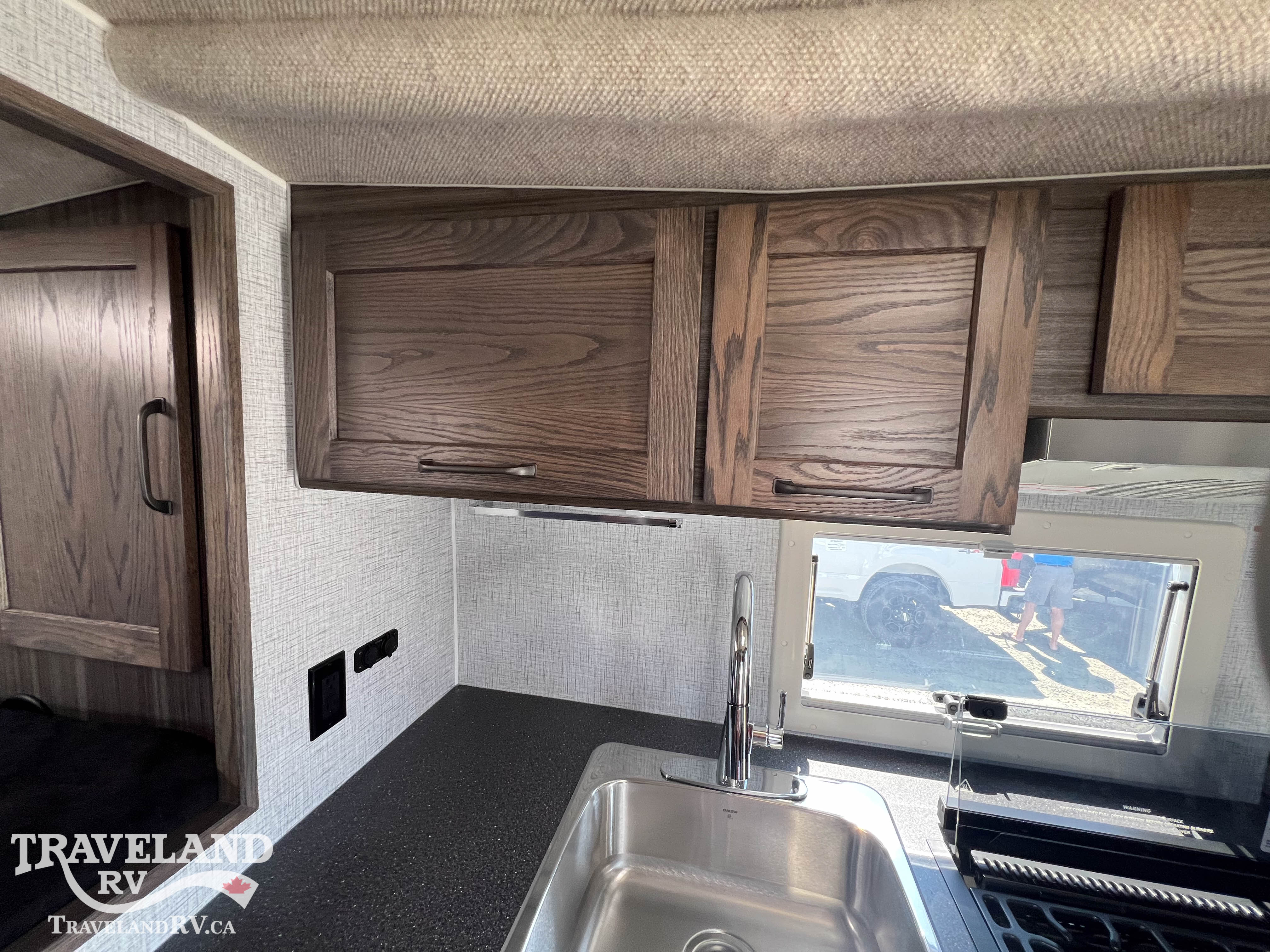 2027 NORTHERN LITE SPORTSMAN PLUS 8-11 WET BATH - Image 13