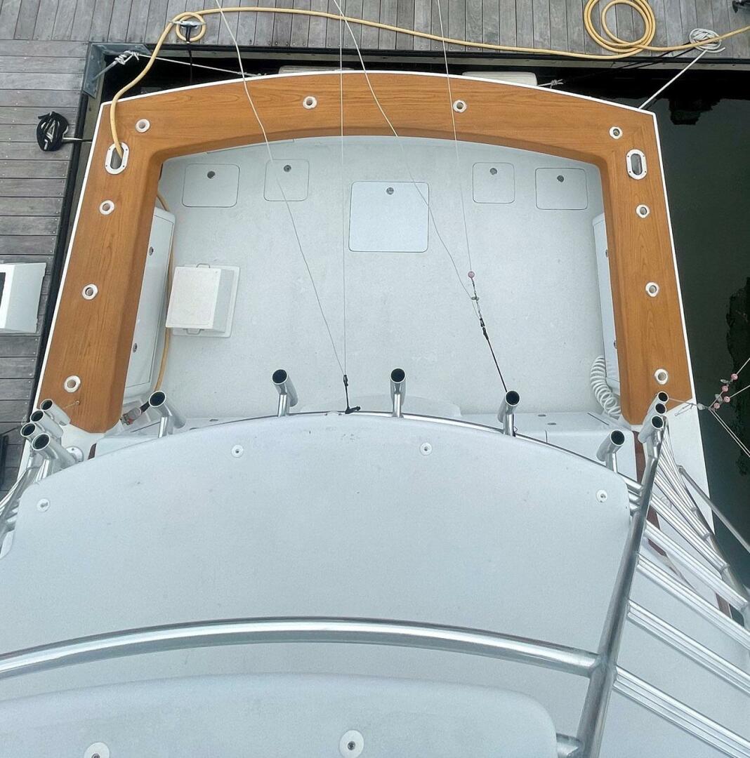 2005 Custom Carolina 40 DeSanti - Image 47