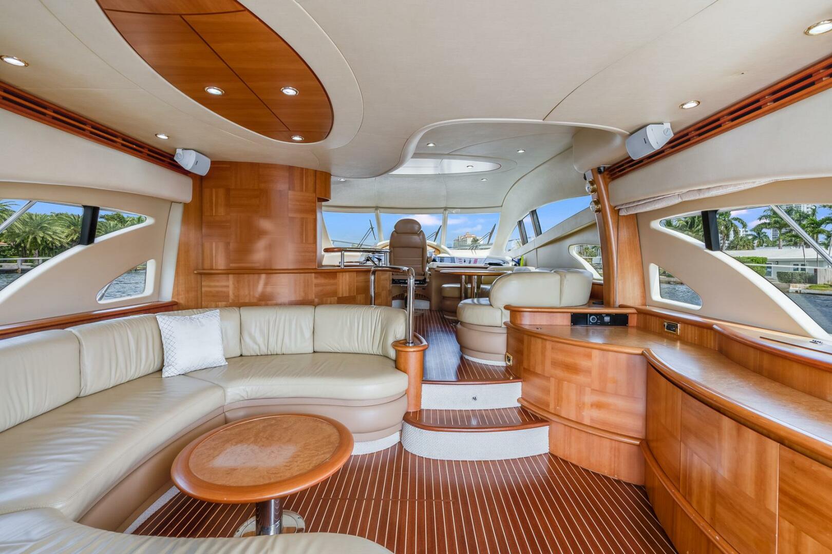 2009 Azimut 62E - Image 20