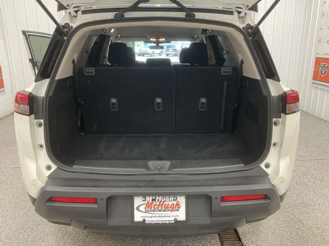 2024 Nissan Pathfinder Utility 4D SV 4WD - Image 29