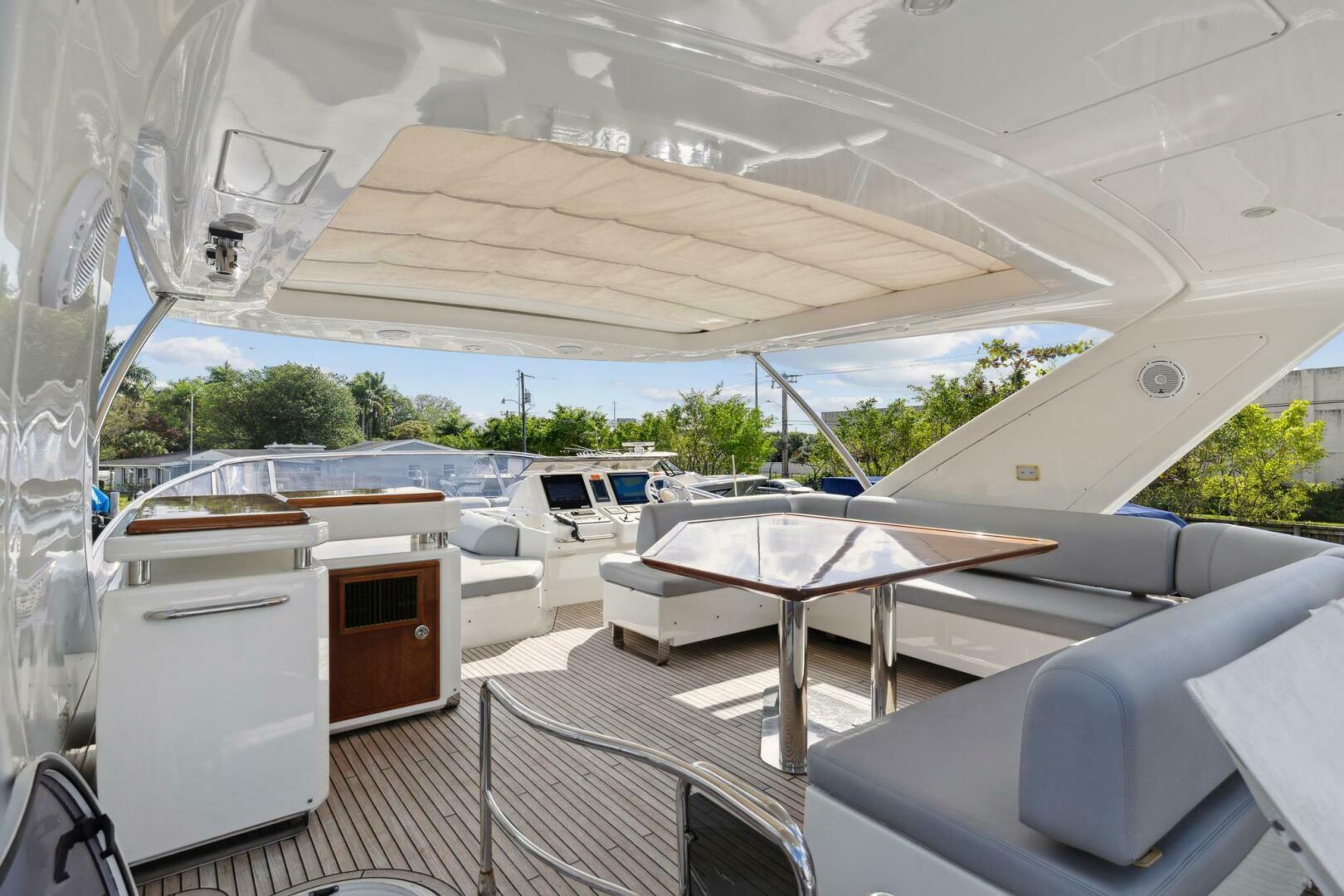 2013 Azimut 70 - Image 14