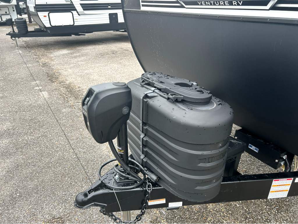2027 VENTURE RV STRATUS 231VRK - Image 8