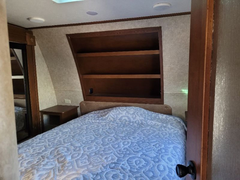 2016 Highland Ridge Light LF297RLS - Image 14