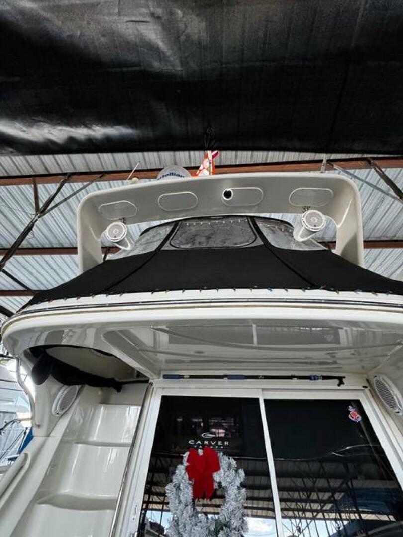 2004 Carver 360 Sport Sedan - Image 12