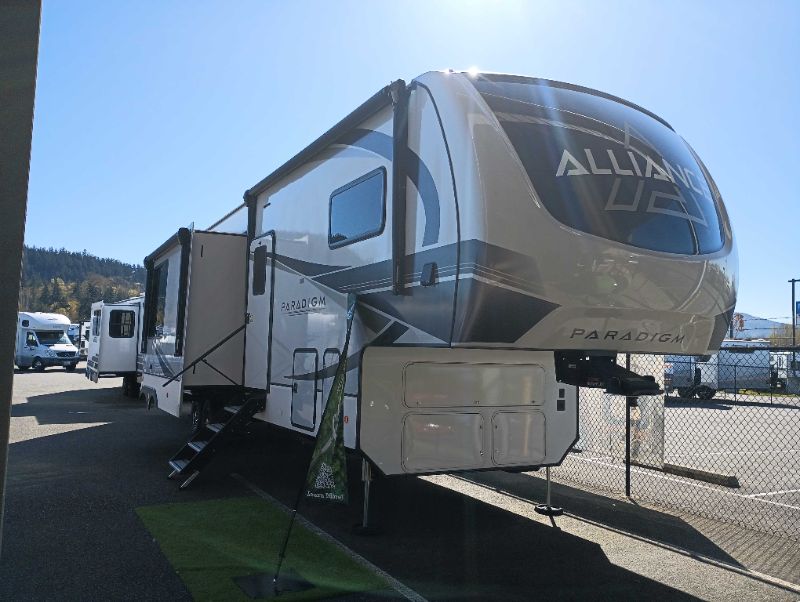 2024 Alliance RV Paradigm 395DS - Image 1