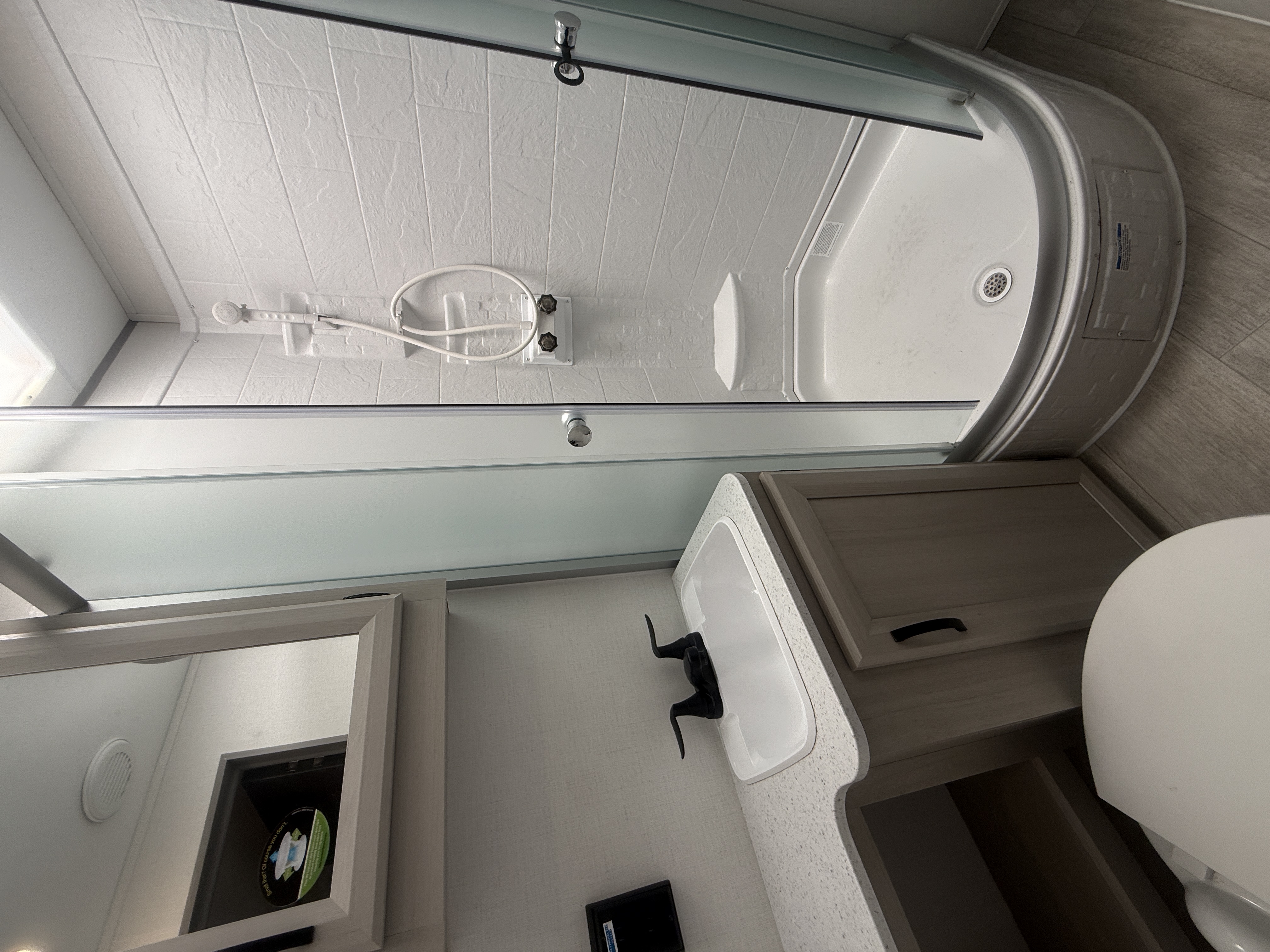 2027 Coachmen Catalina Legacy Edition 333DBDSCK - Image 20