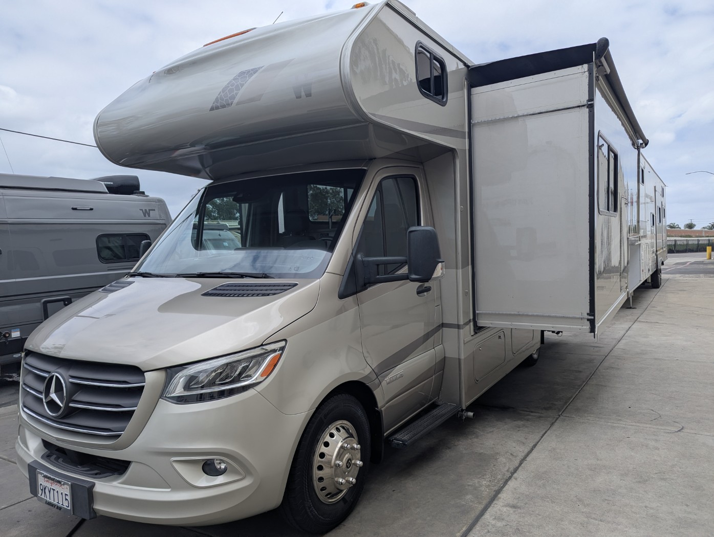 2024 Winnebago Vita 24P - Image 3