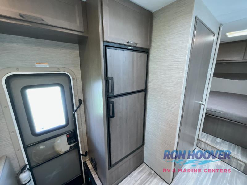 2024 THOR MOTOR COACH 28A - Image 13